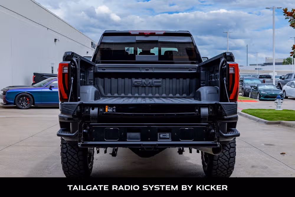 2025 GMC Sierra 2500HD Denali Ultimate Crew Cab Image 9