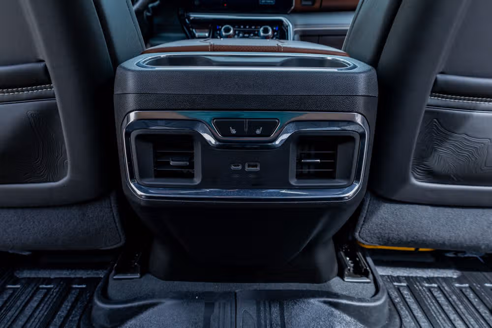 2025 GMC Sierra 2500HD Denali Ultimate Crew Cab Image 34