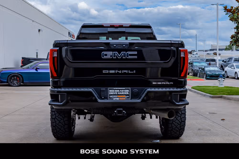 2025 GMC Sierra 2500HD Denali Ultimate Crew Cab Image 8