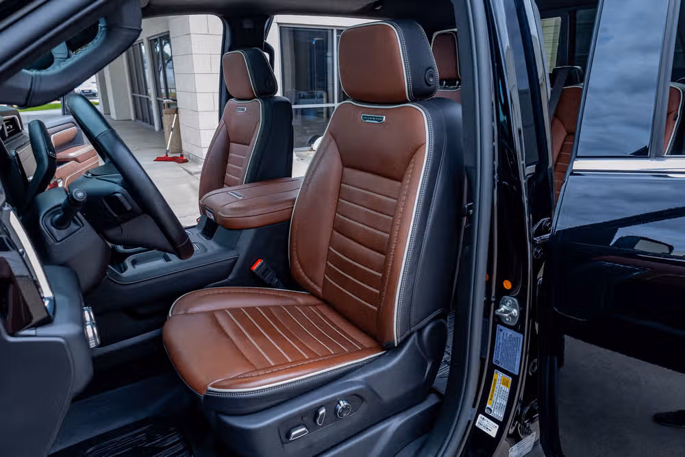 2025 GMC Sierra 2500HD Denali Ultimate Crew Cab Image 30