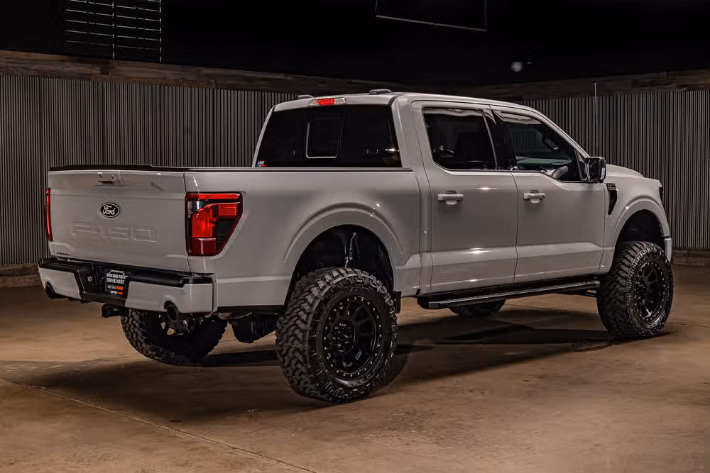 2024 Ford F-150 XLT SuperCrew Image 10