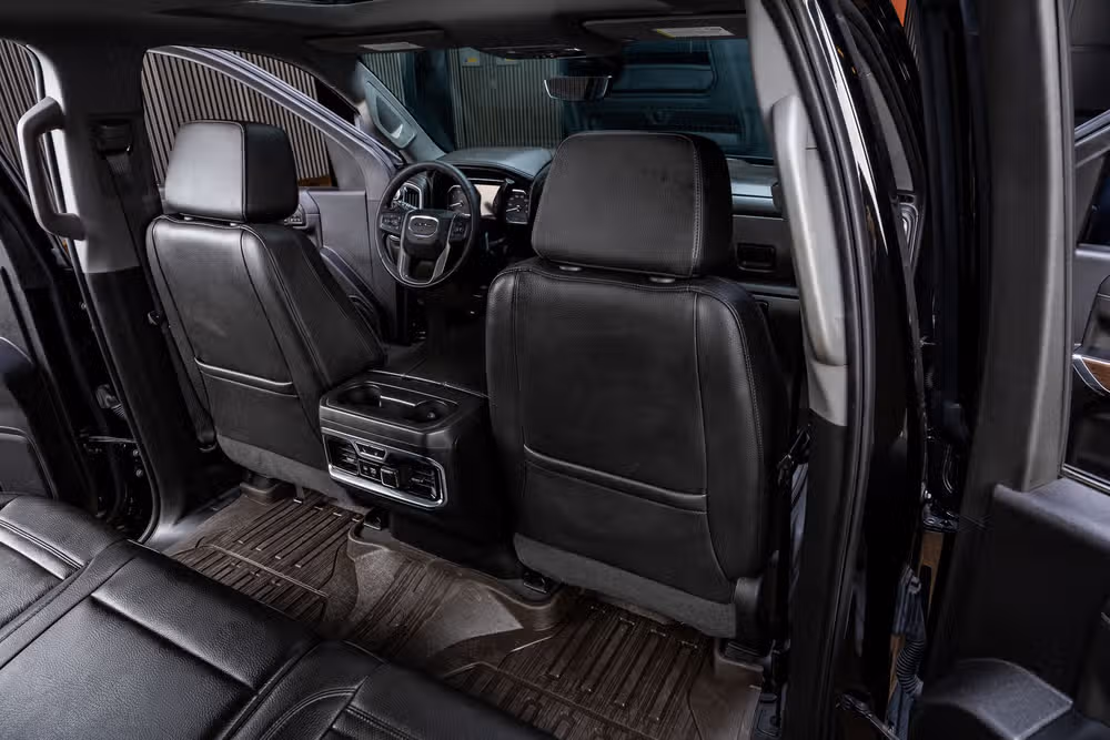 2023 GMC Sierra 2500HD Denali Crew Cab Image 31