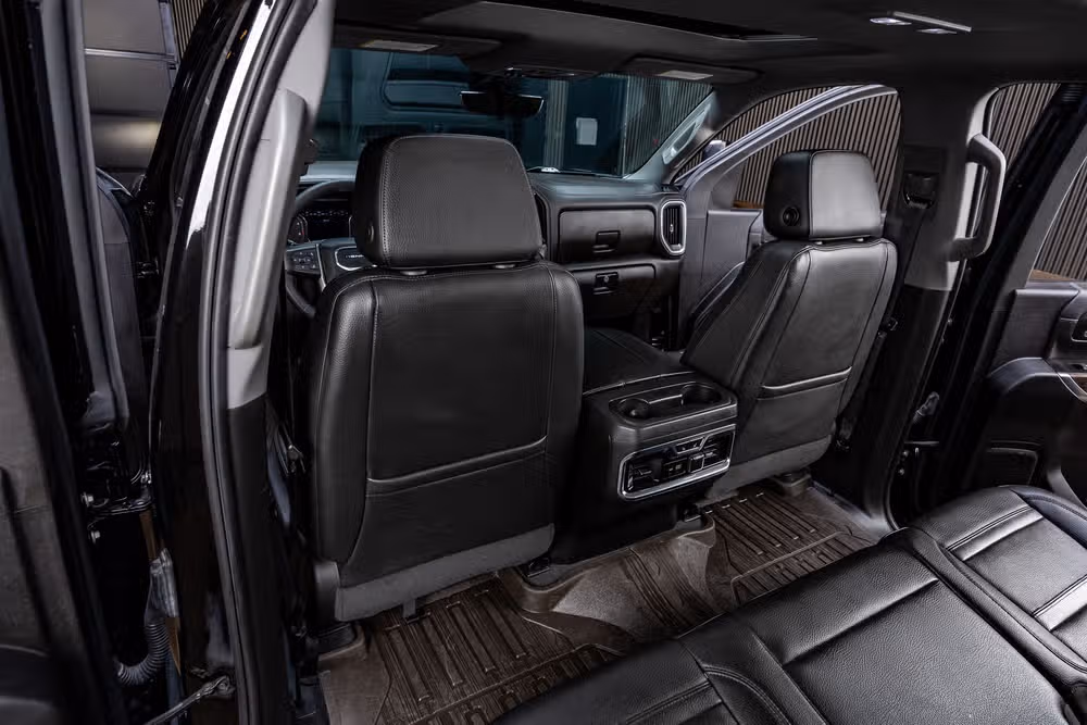 2023 GMC Sierra 2500HD Denali Crew Cab Image 33