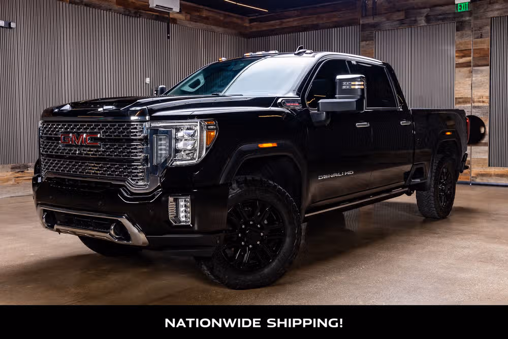 2023 GMC Sierra 2500HD Denali Crew Cab Image 4