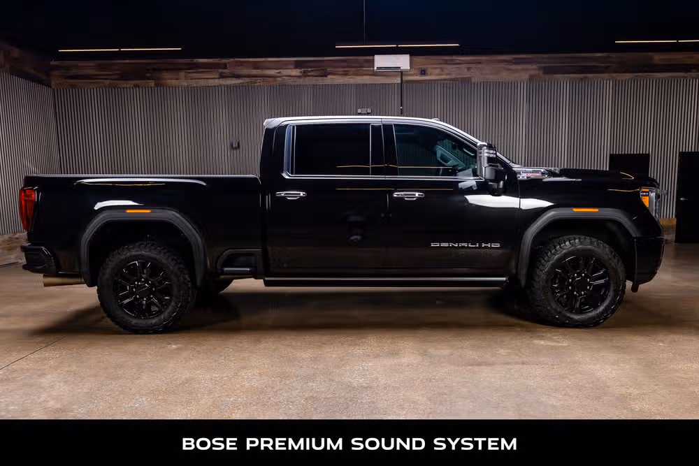 2023 GMC Sierra 2500HD Denali Crew Cab Image 10