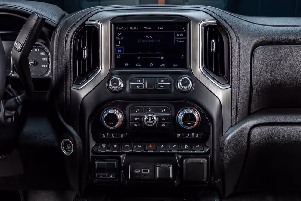 2023 GMC Sierra 2500HD Denali Crew Cab Image 23