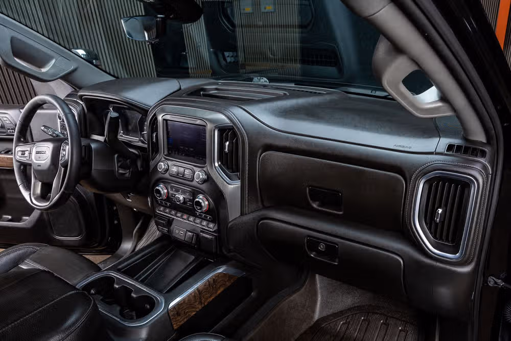 2023 GMC Sierra 2500HD Denali Crew Cab Image 17