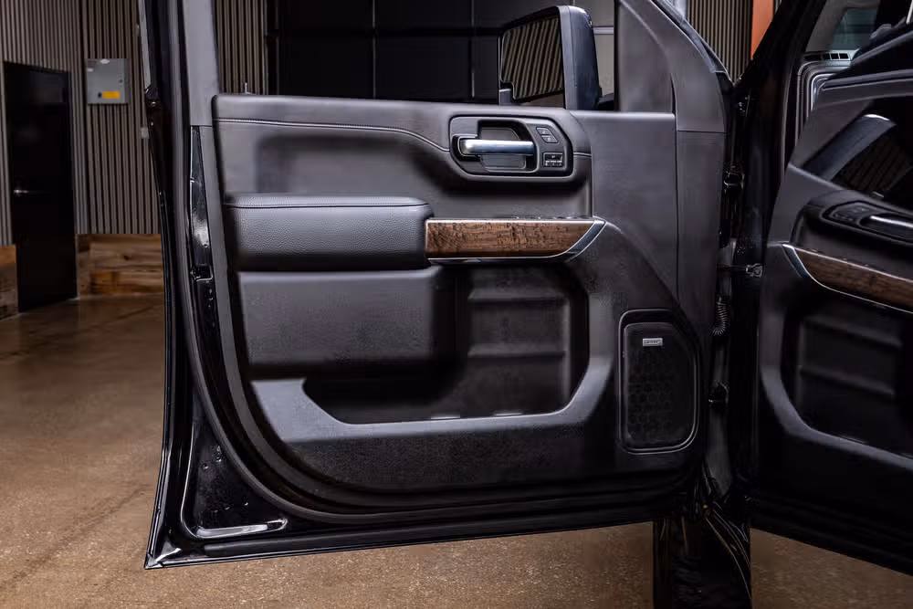 2023 GMC Sierra 2500HD Denali Crew Cab Image 35