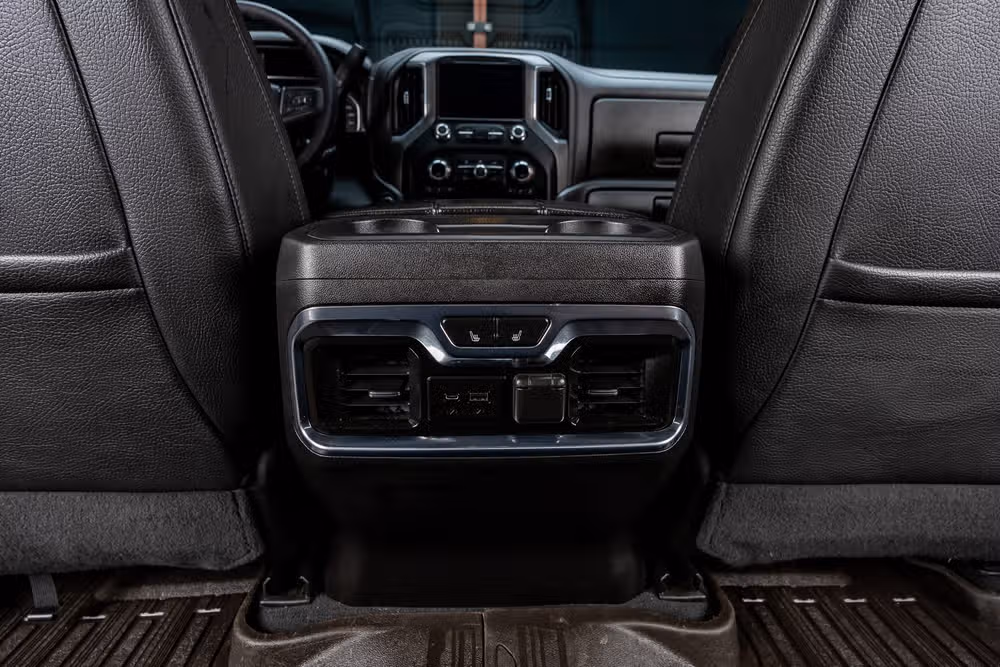 2023 GMC Sierra 2500HD Denali Crew Cab Image 32