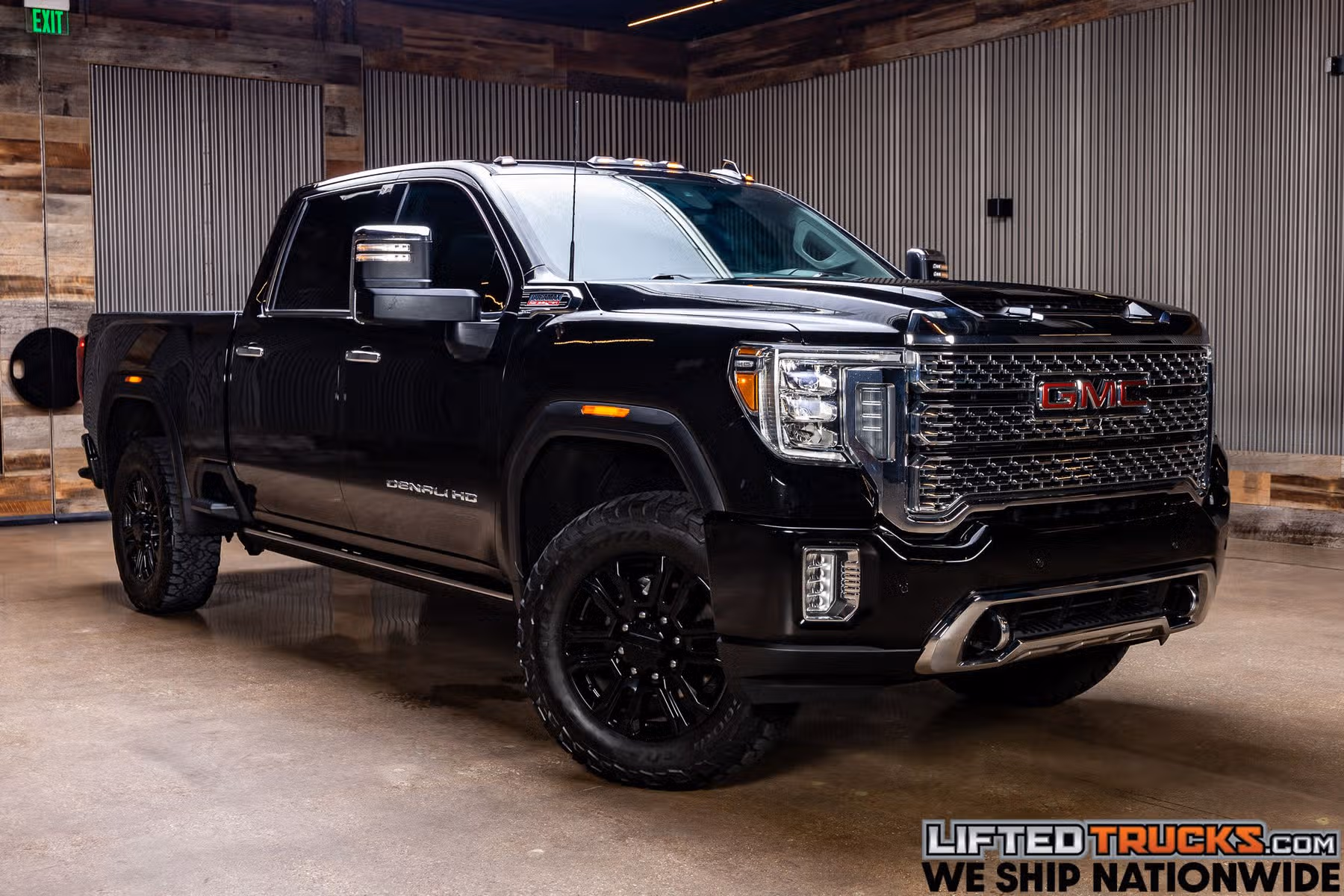 2023 GMC Sierra 2500HD Denali Crew Cab Image 1
