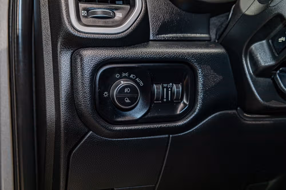 2019 Ram 2500 Laramie Crew Cab Image 16