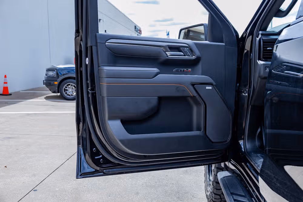 2025 GMC Sierra 1500 AT4 Crew Cab Image 37