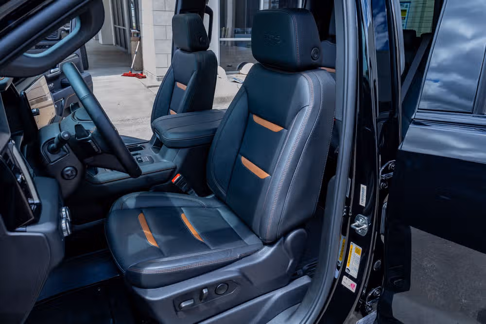 2025 GMC Sierra 1500 AT4 Crew Cab Image 30