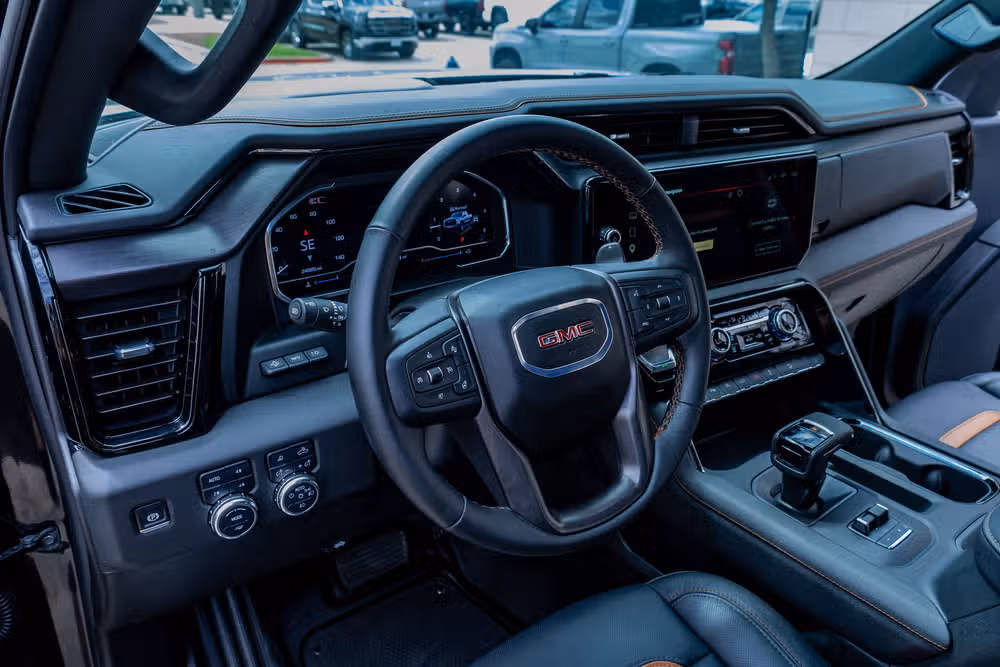 2025 GMC Sierra 1500 AT4 Crew Cab Image 17