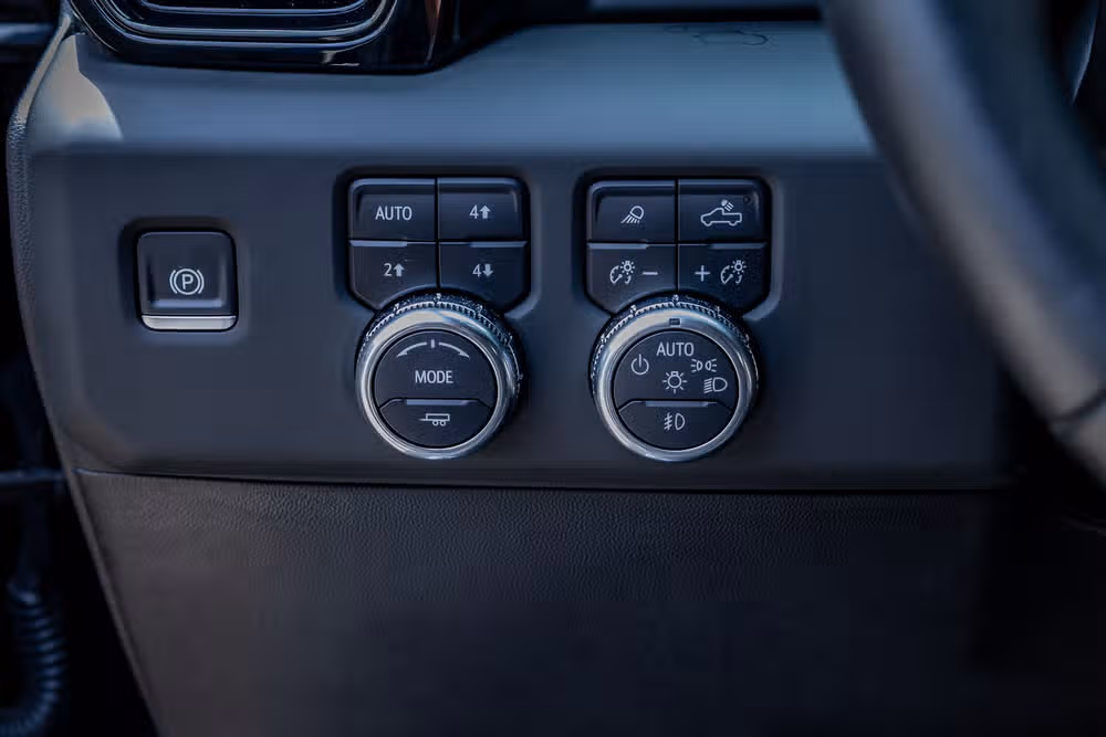 2025 GMC Sierra 1500 AT4 Crew Cab Image 22