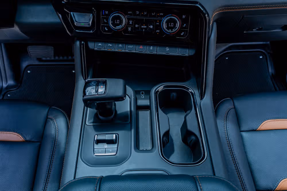 2025 GMC Sierra 1500 AT4 Crew Cab Image 28