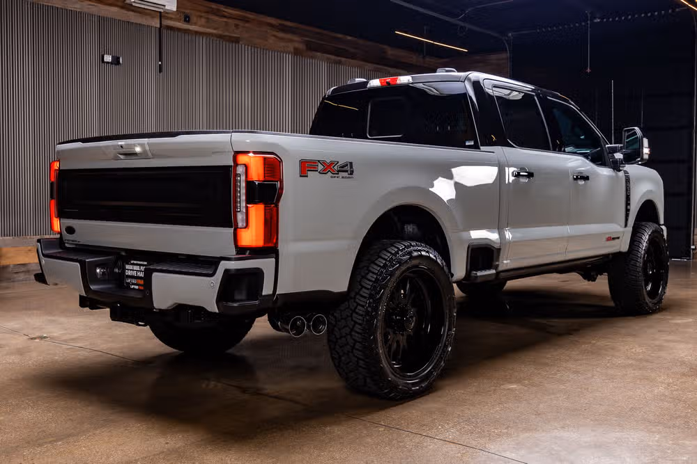 2026 Ford F-250 Super Duty Platinum Crew Cab Image 10