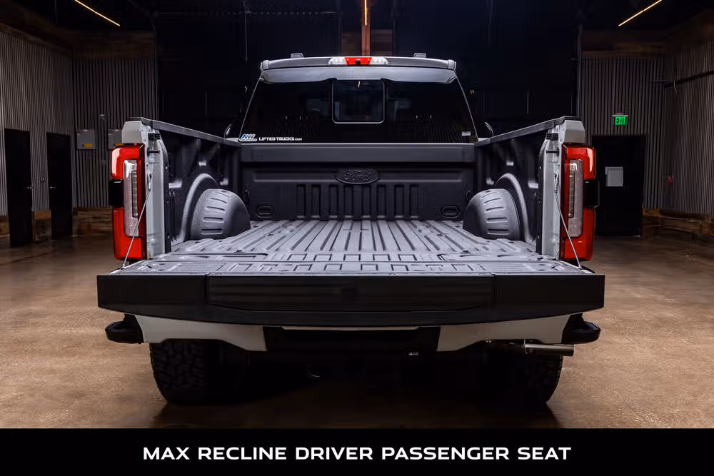 2026 Ford F-250 Super Duty Platinum Crew Cab Image 9