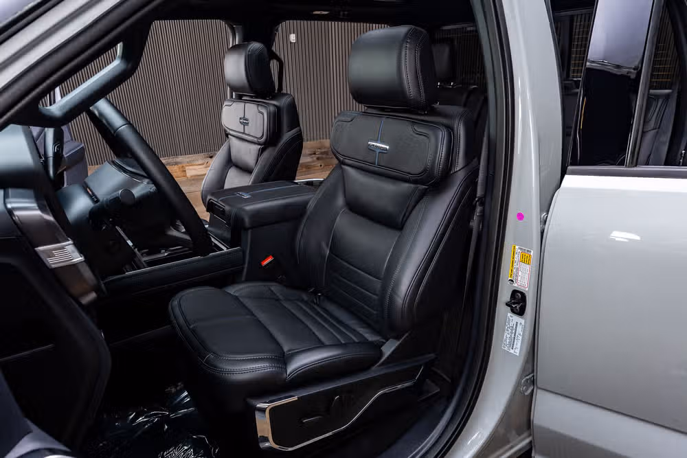 2026 Ford F-250 Super Duty Platinum Crew Cab Image 31
