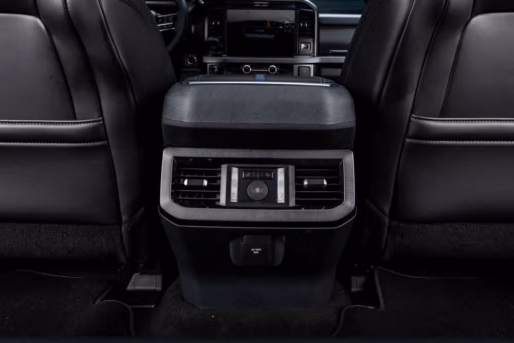 2026 Ford F-250 Super Duty Platinum Crew Cab Image 35