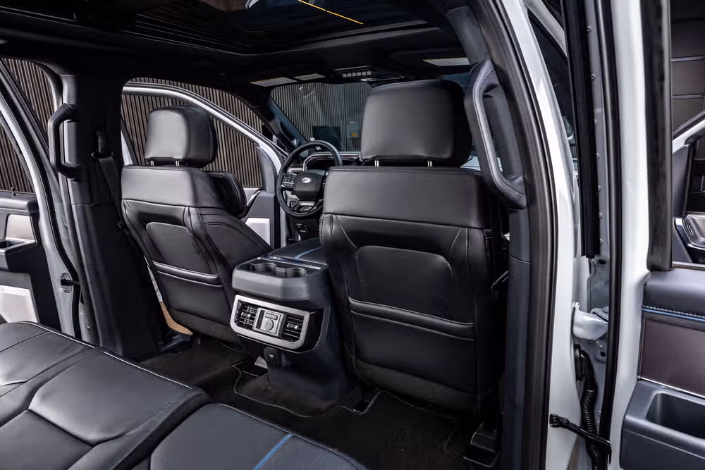 2026 Ford F-250 Super Duty Platinum Crew Cab Image 34