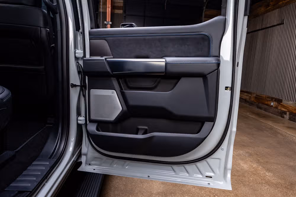 2026 Ford F-250 Super Duty Platinum Crew Cab Image 41