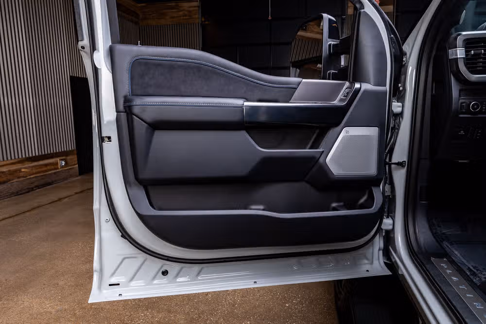 2026 Ford F-250 Super Duty Platinum Crew Cab Image 38