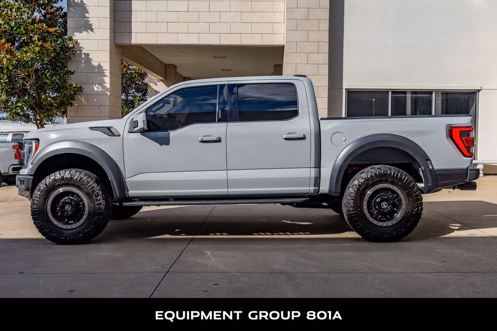 2023 Ford F-150 Raptor SuperCrew Image 5