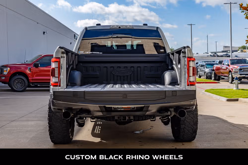 2023 Ford F-150 Raptor SuperCrew Image 8