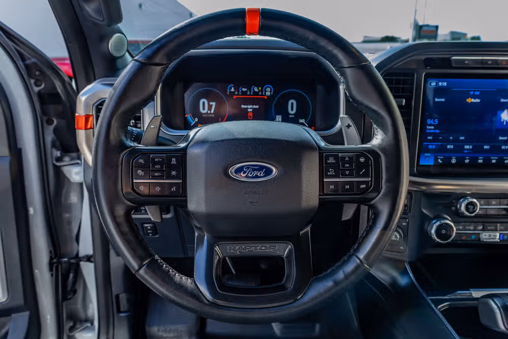2023 Ford F-150 Raptor SuperCrew Image 18