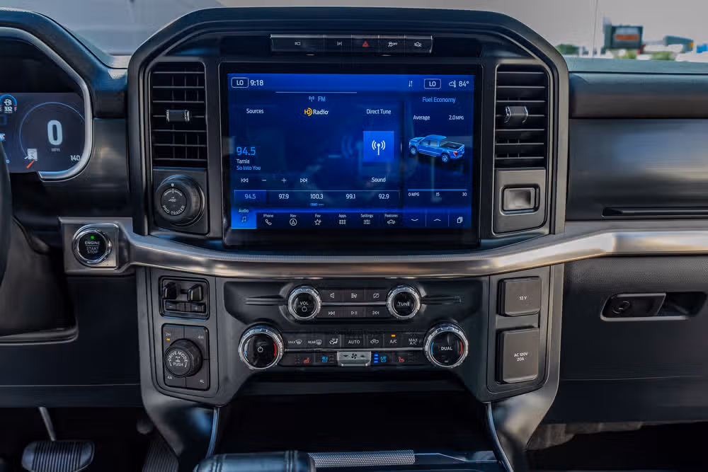 2023 Ford F-150 Raptor SuperCrew Image 24