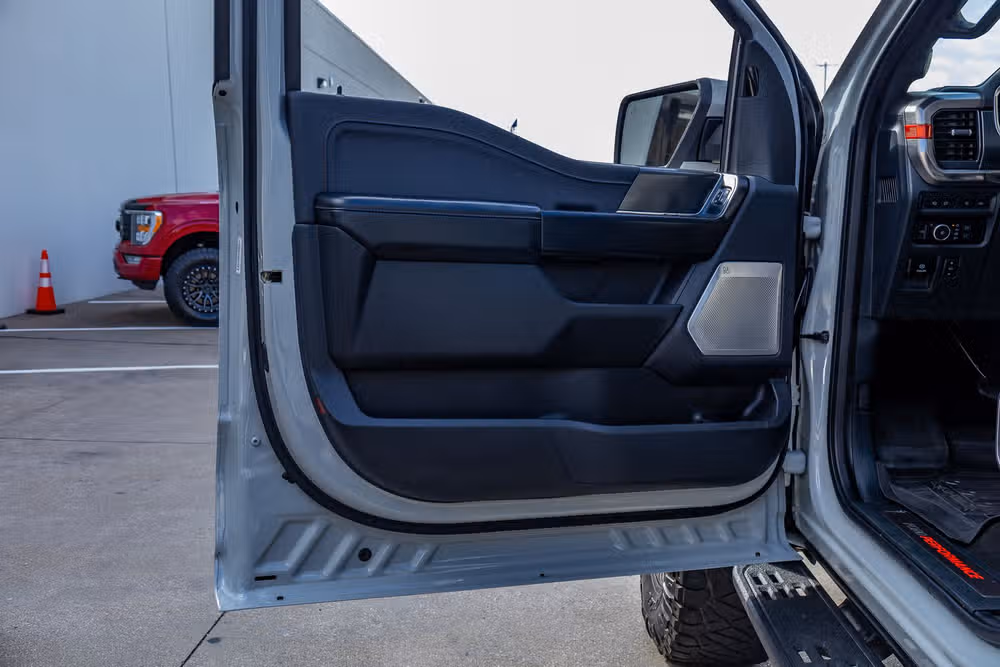 2023 Ford F-150 Raptor SuperCrew Image 37