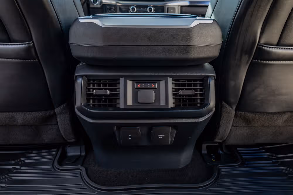 2023 Ford F-150 Raptor SuperCrew Image 34