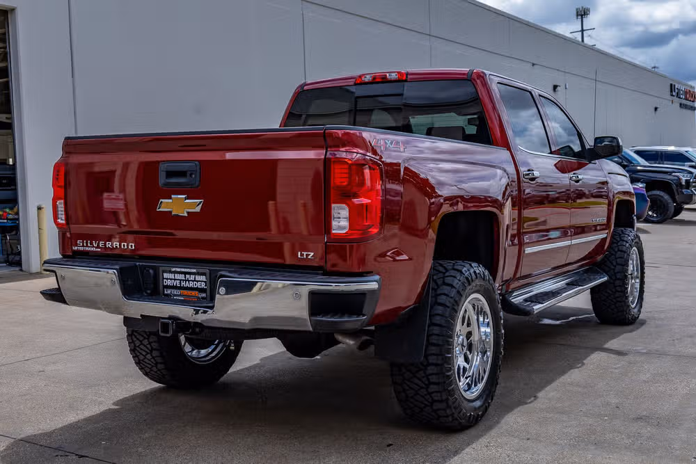 2018 Chevrolet Silverado 1500 LTZ Crew Cab Image 10