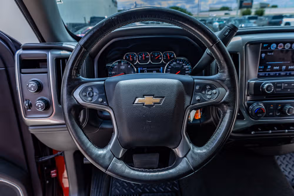 2018 Chevrolet Silverado 1500 LTZ Crew Cab Image 19