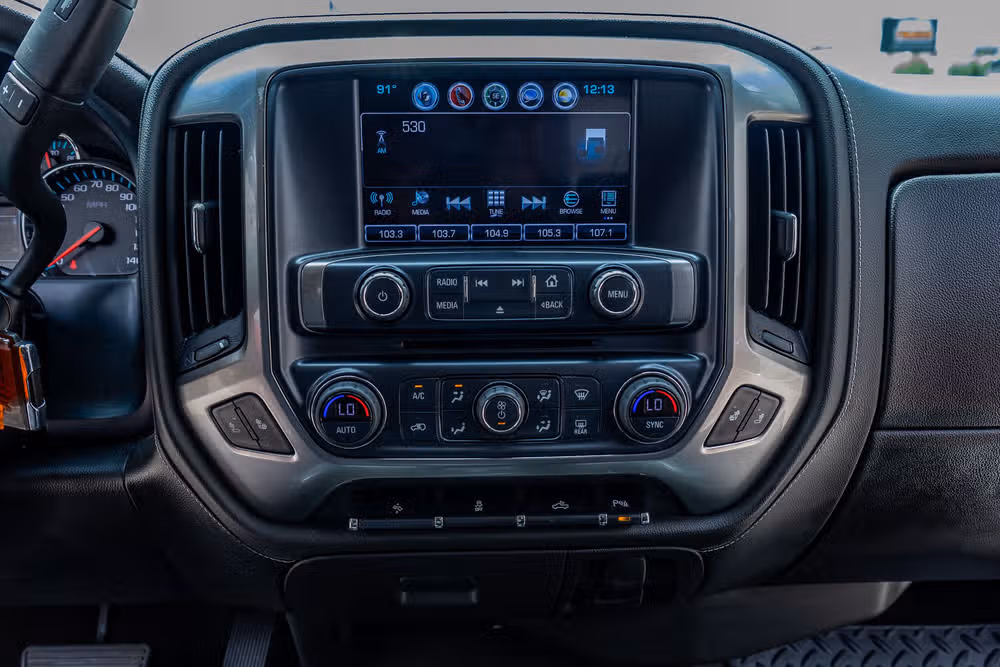 2018 Chevrolet Silverado 1500 LTZ Crew Cab Image 23