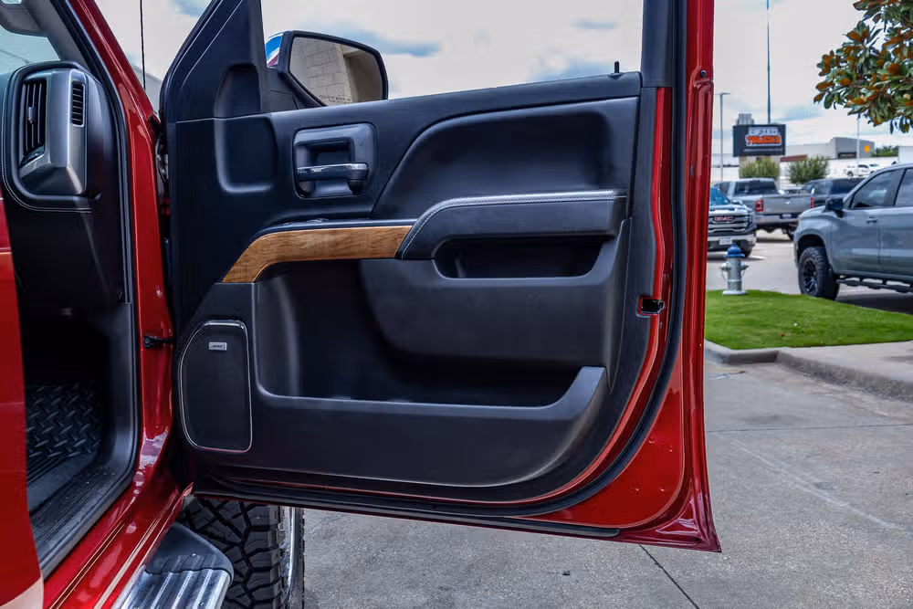 2018 Chevrolet Silverado 1500 LTZ Crew Cab Image 35
