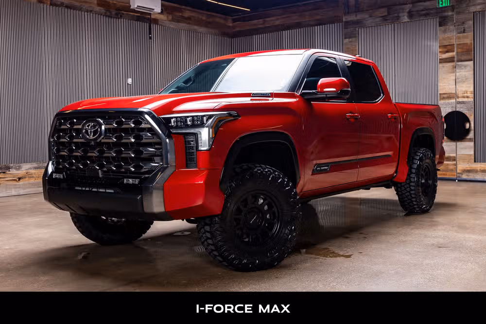 2026 Toyota Tundra Platinum HV CrewMax Image 5