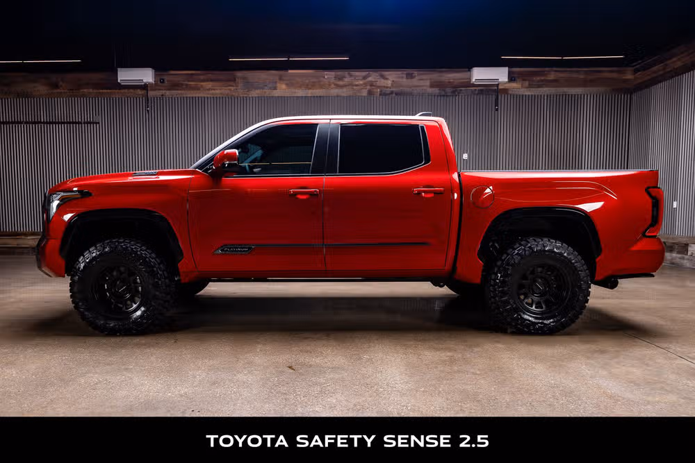 2026 Toyota Tundra Platinum HV CrewMax Image 6