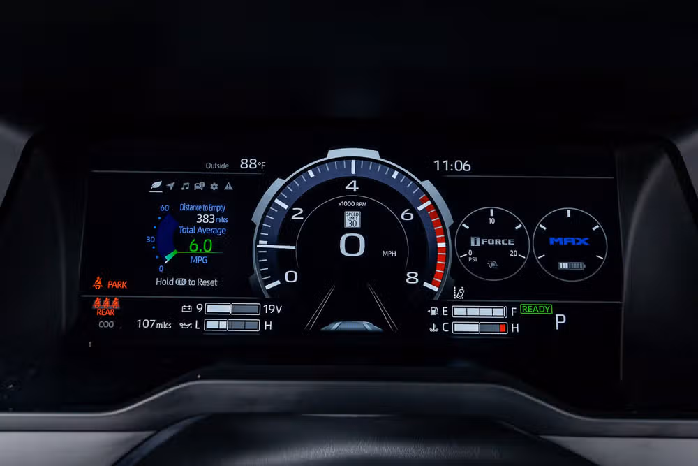 2026 Toyota Tundra Platinum HV CrewMax Image 20