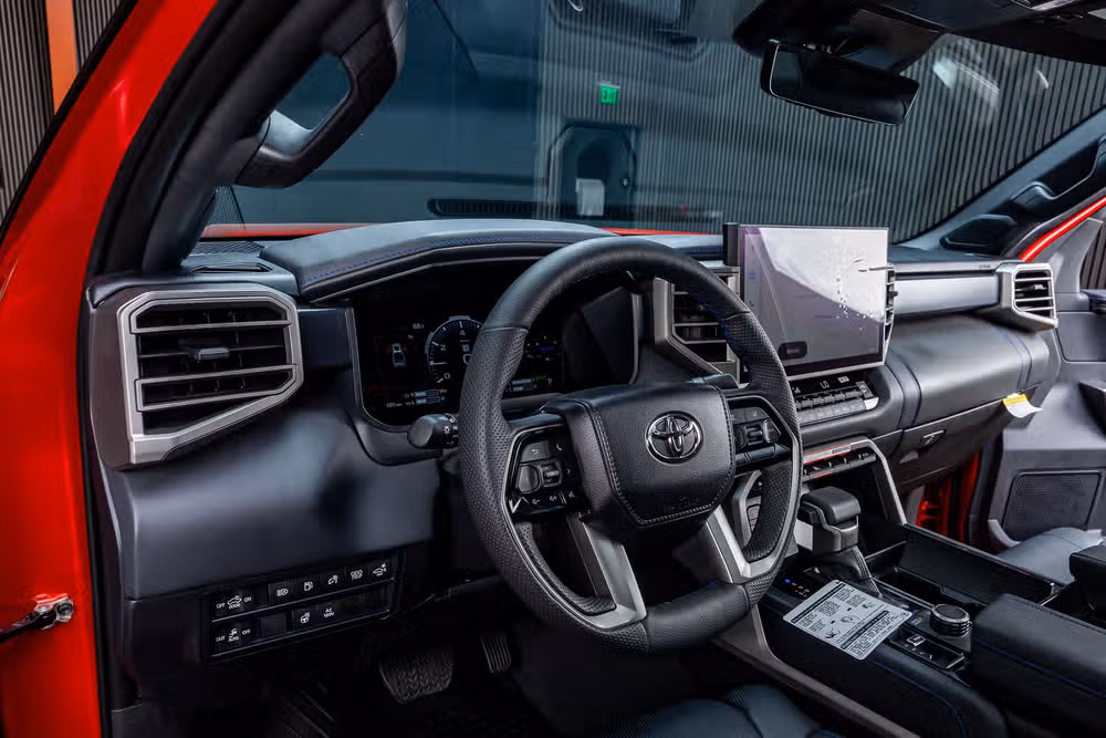 2026 Toyota Tundra Platinum HV CrewMax Image 17