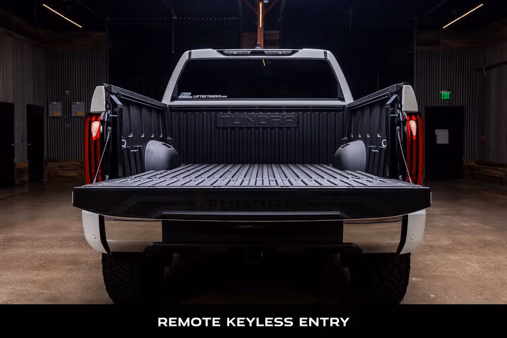 2026 Toyota Tundra SR5 CrewMax Image 9