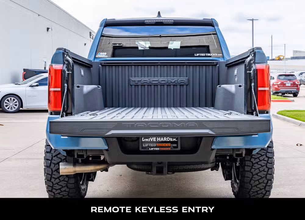 2026 Toyota Tacoma SR5 Double Cab Image 9