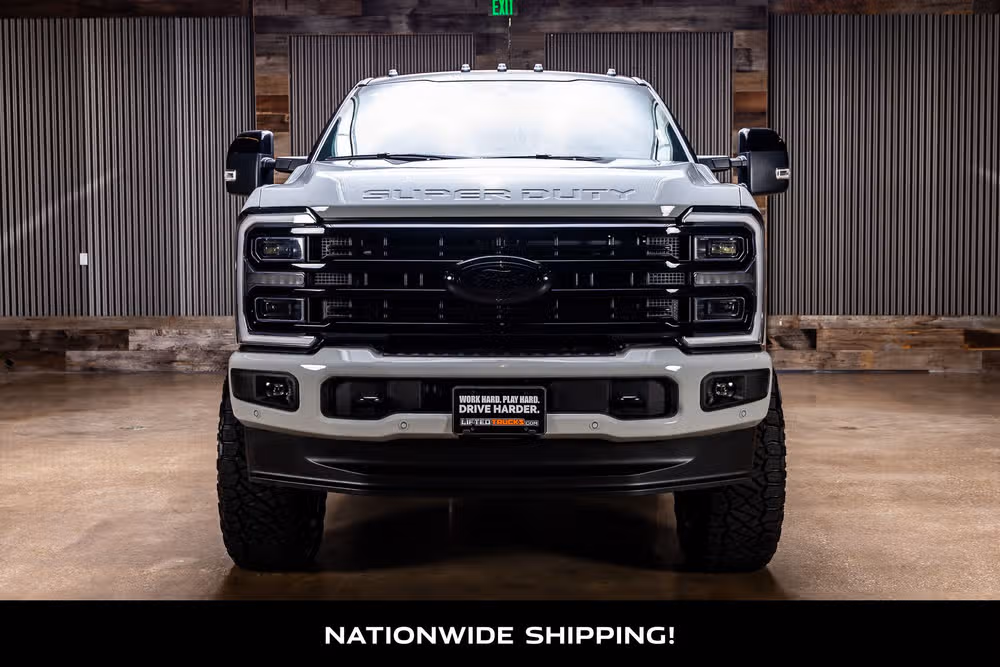 2026 Ford F-250 Super Duty Platinum Crew Cab Image 4