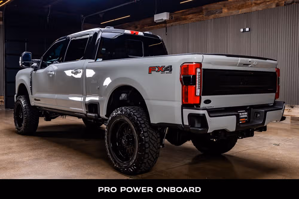 2026 Ford F-250 Super Duty Platinum Crew Cab Image 7