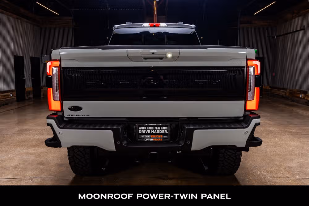 2026 Ford F-250 Super Duty Platinum Crew Cab Image 8