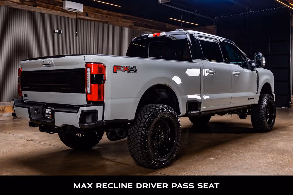 2026 Ford F-250 Super Duty Platinum Crew Cab Image 10