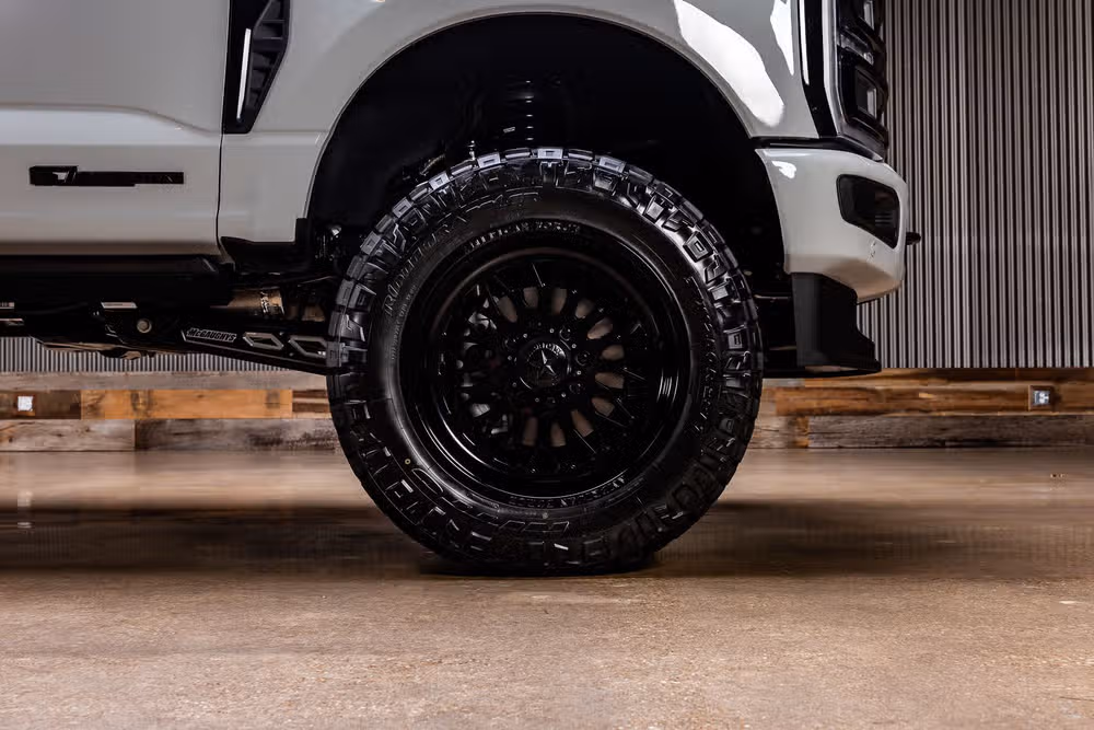2026 Ford F-250 Super Duty Platinum Crew Cab Image 12