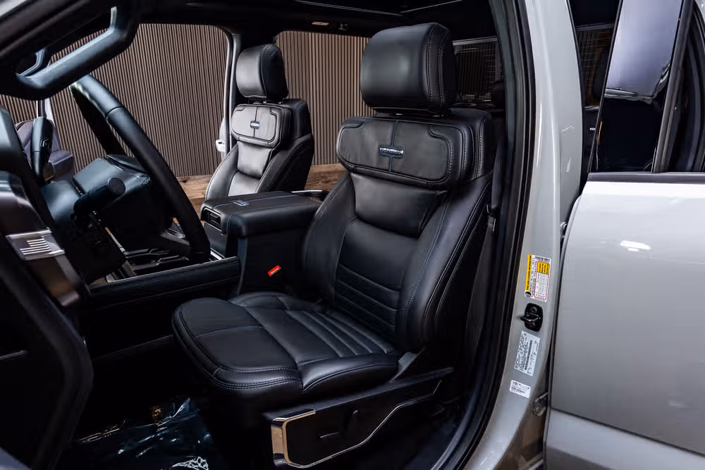 2026 Ford F-250 Super Duty Platinum Crew Cab Image 31