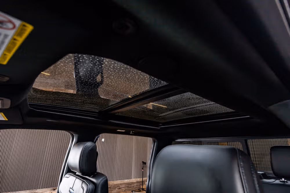 2026 Ford F-250 Super Duty Platinum Crew Cab Image 32